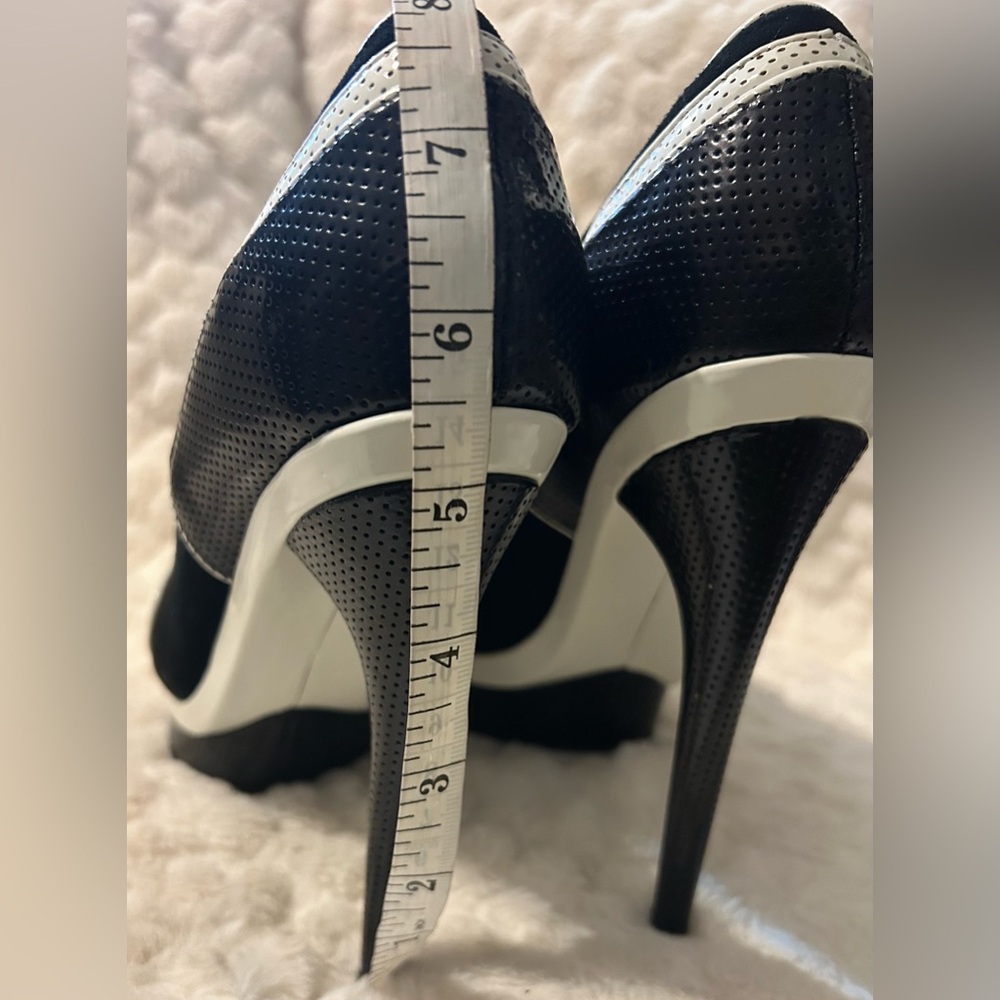 L.A.M.B. by Gwen Stefani Domino Black and White Stiletto Heels women’s size 8M - Picture 13 of 16